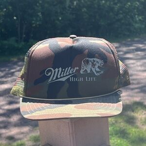 Miller High Life 🍻 90’s Vintage Camo Bear Snapback